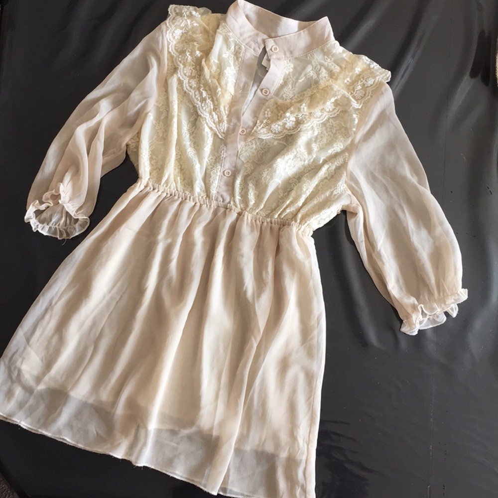 Sweet Pea brand maternity top